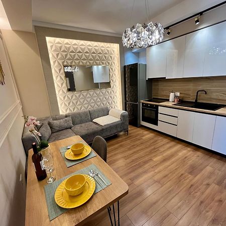 City Center Cozy Apartment Tirana Buitenkant foto