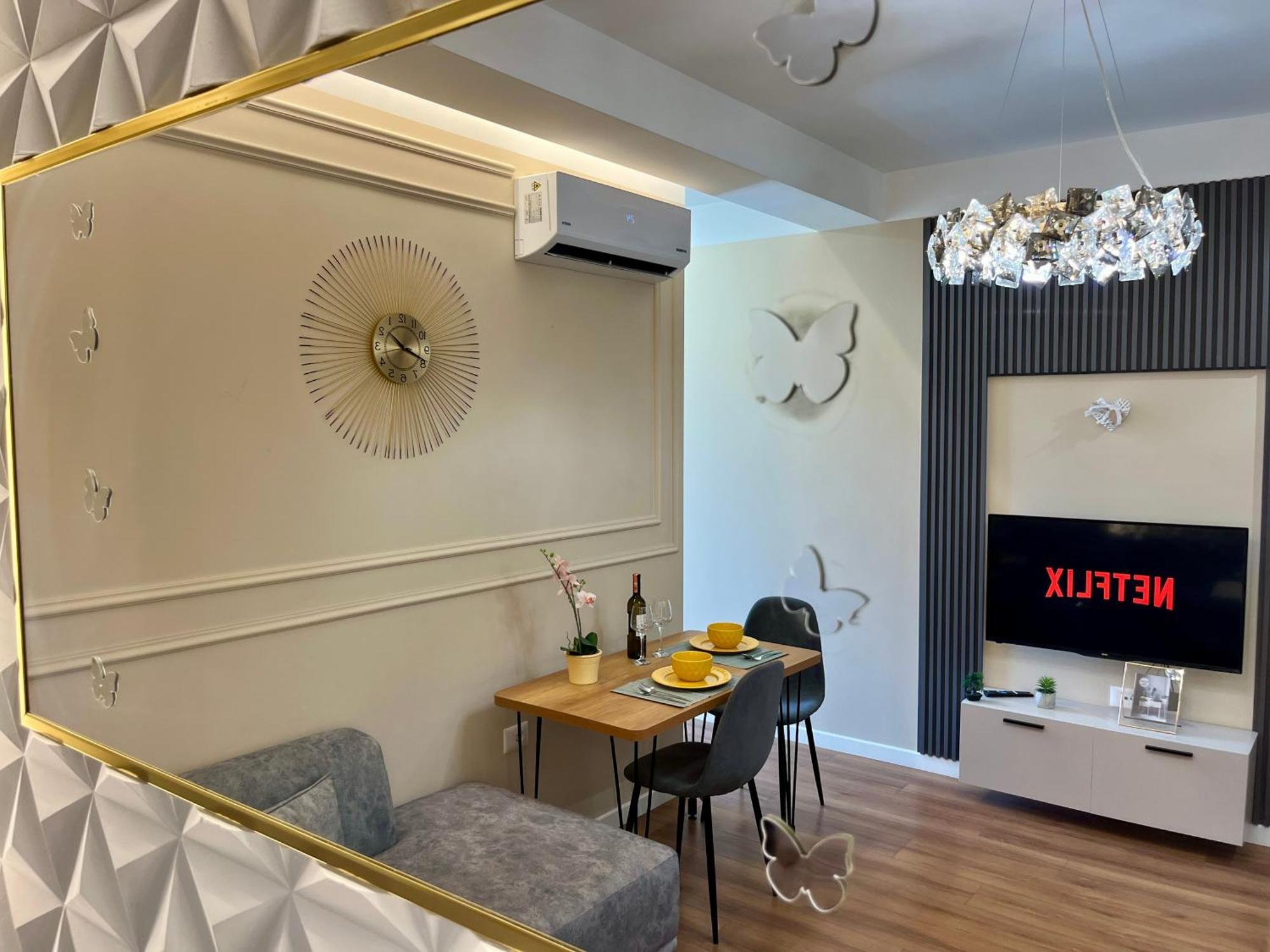 City Center Cozy Apartment Tirana Buitenkant foto
