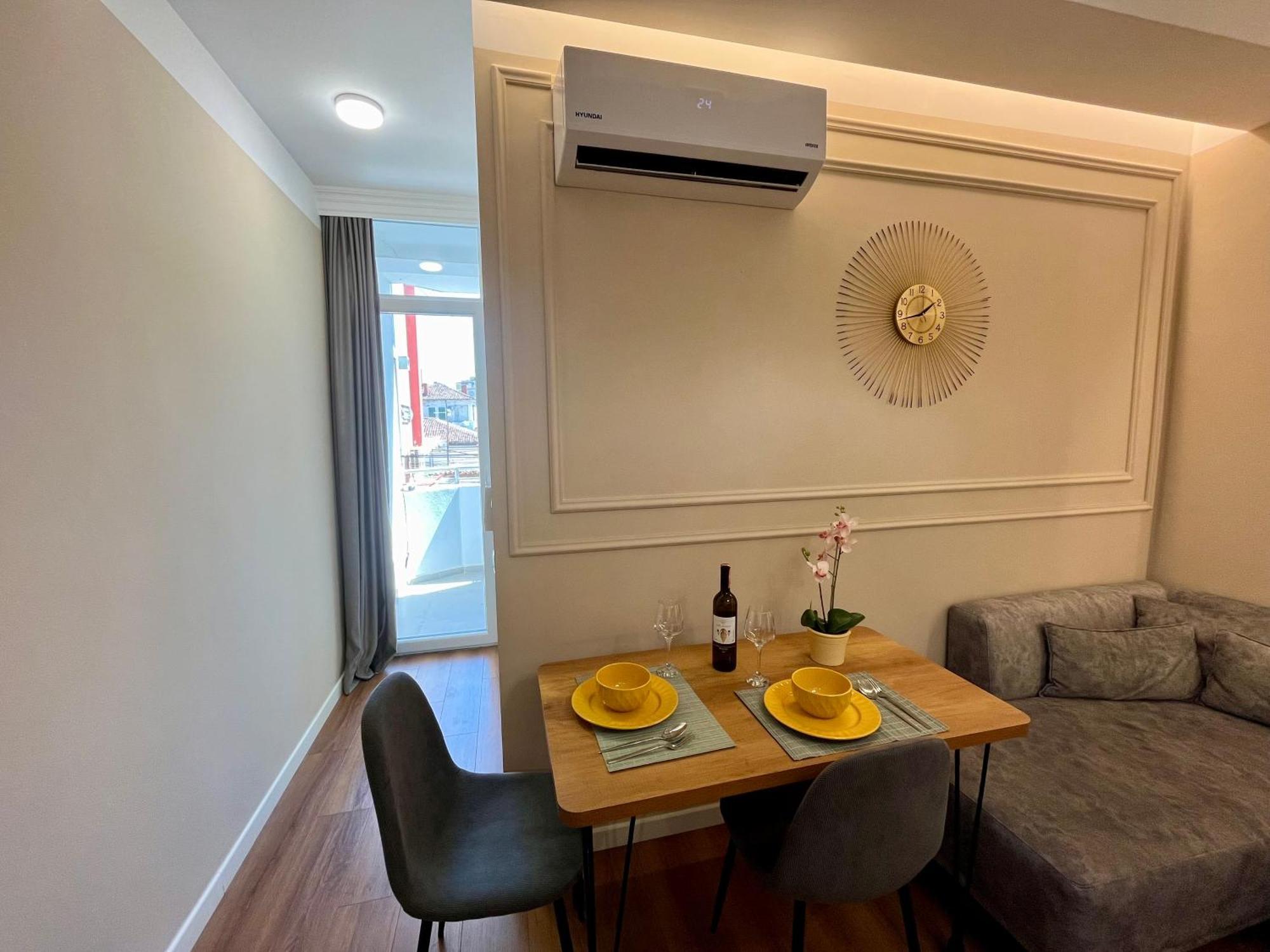 City Center Cozy Apartment Tirana Buitenkant foto
