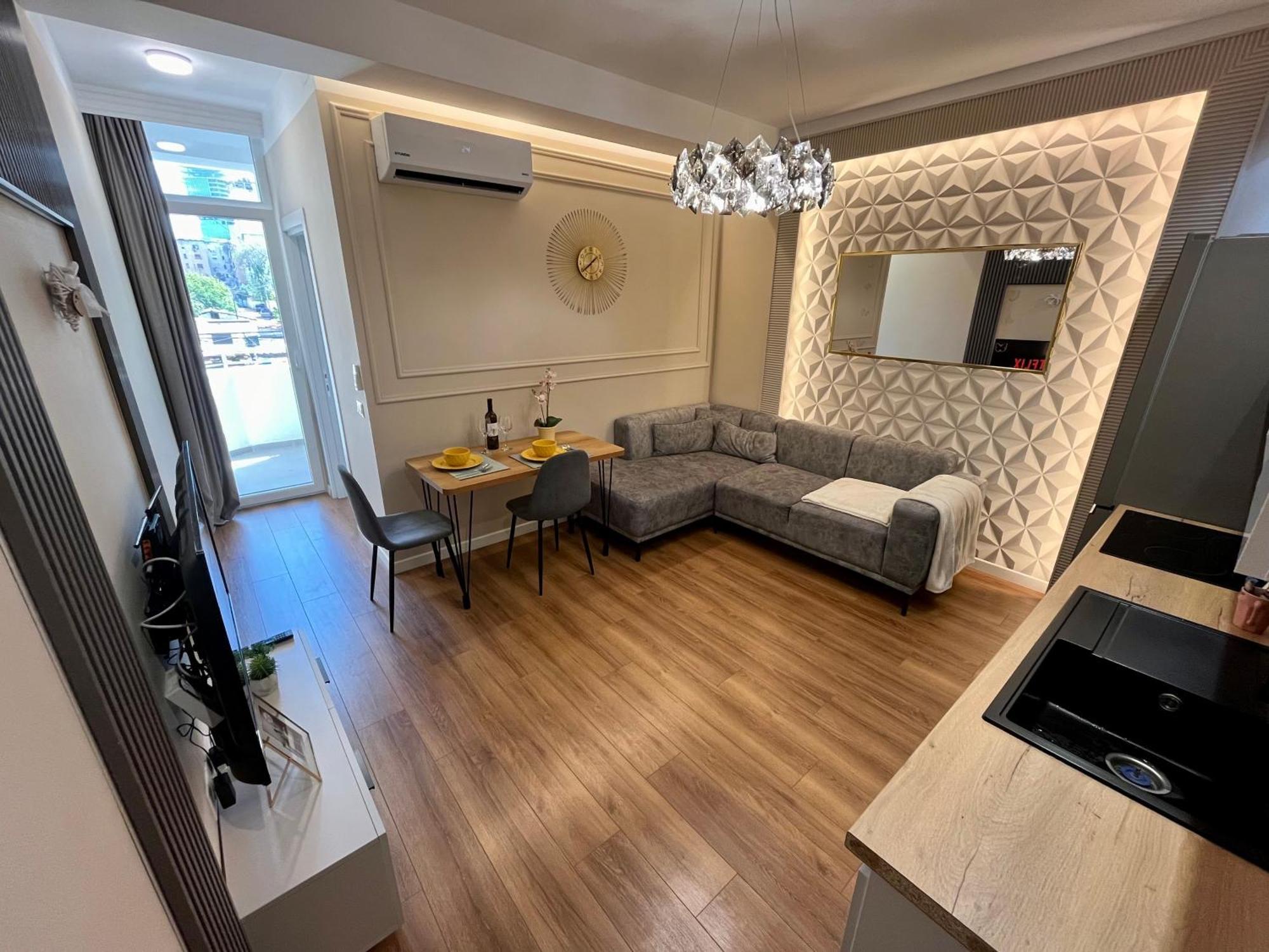 City Center Cozy Apartment Tirana Buitenkant foto