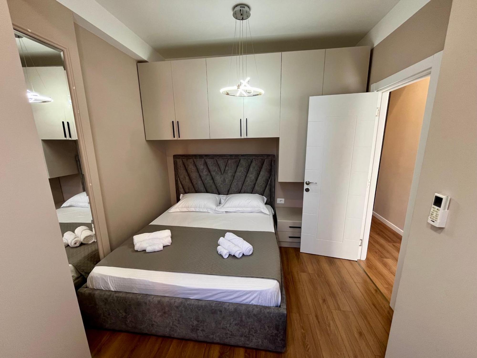 City Center Cozy Apartment Tirana Buitenkant foto